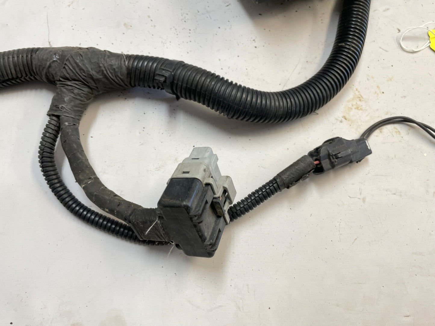 Jeep TJ 2000 Wrangler 2.5 4.0 Engine Under Hood Fusebox Wire Harness 56010285AF