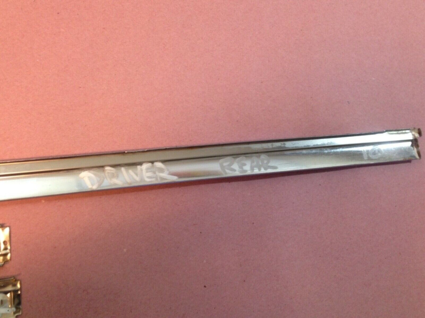 Moldura cromada para puerta trasera de Jeep Wagoneer, lado derecho del conductor 