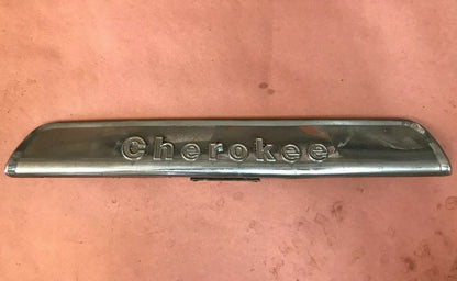 Emblema de portón trasero para Jeep Cherokee compatible con el logotipo Cherokee de tamaño completo de 74 a 83 