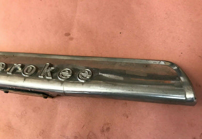 Emblema de portón trasero para Jeep Cherokee compatible con el logotipo Cherokee de tamaño completo de 74 a 83 