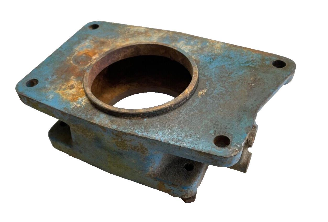 Jeep CJ 1966-71 Factory Dauntless 225 T14 T86 Transmission Adapter  CJ5 CJ6