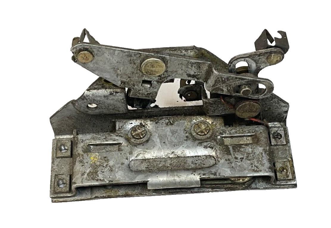 ¡El pestillo de la puerta completa del lado derecho del pasajero del Jeep YJ Wrangler se adapta a los modelos 92-95! 