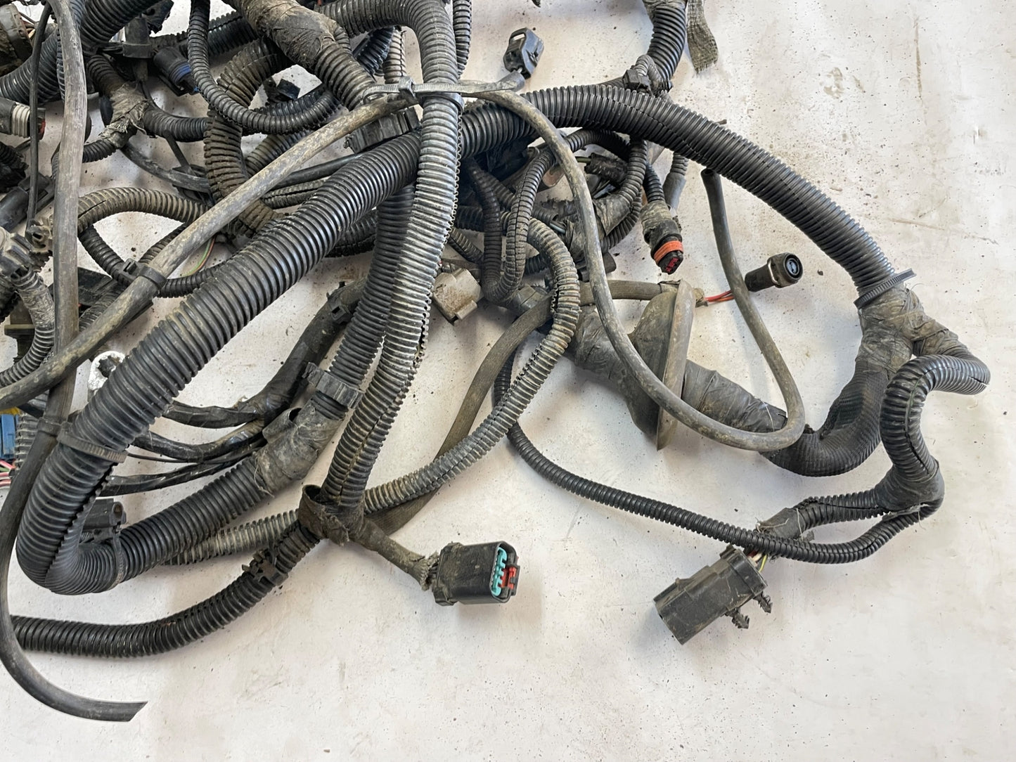 98 Jeep TJ Wrangler Engine Wire Harness Wiring P56010285AB 4 cylinder Auto 2.5!