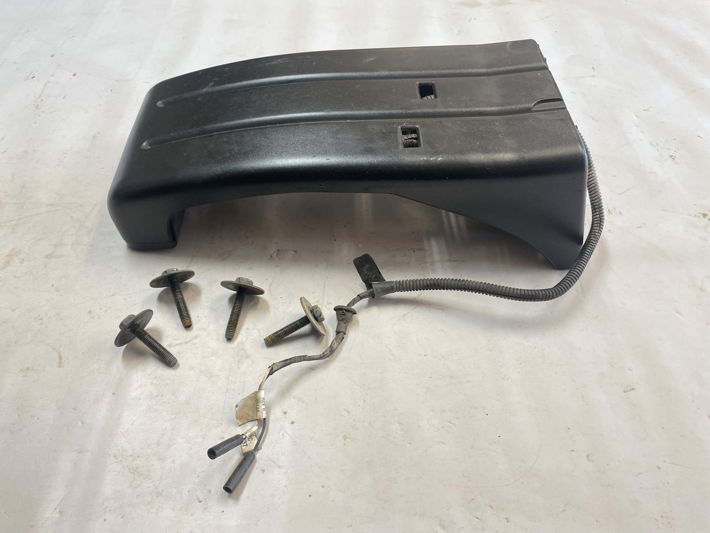 Jeep TJ Wrangler Third Brake Light Lamp Bracket Plastic Housing & mounting bolts