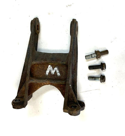 Jeep YJ Wrangler 4 Cylinder Driver Side Motor Mount 2.5 Engine 8952000574