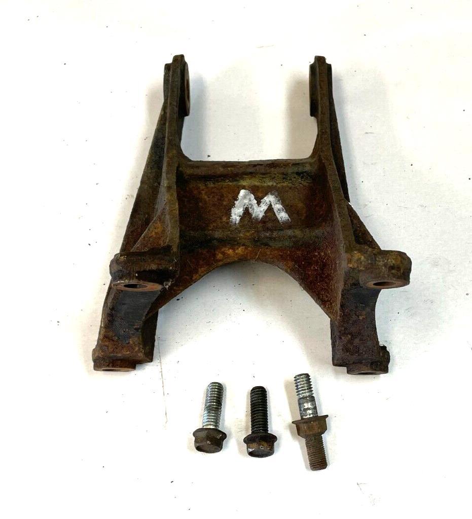 Jeep YJ Wrangler 4 Cylinder Driver Side Motor Mount 2.5 Engine 8952000574