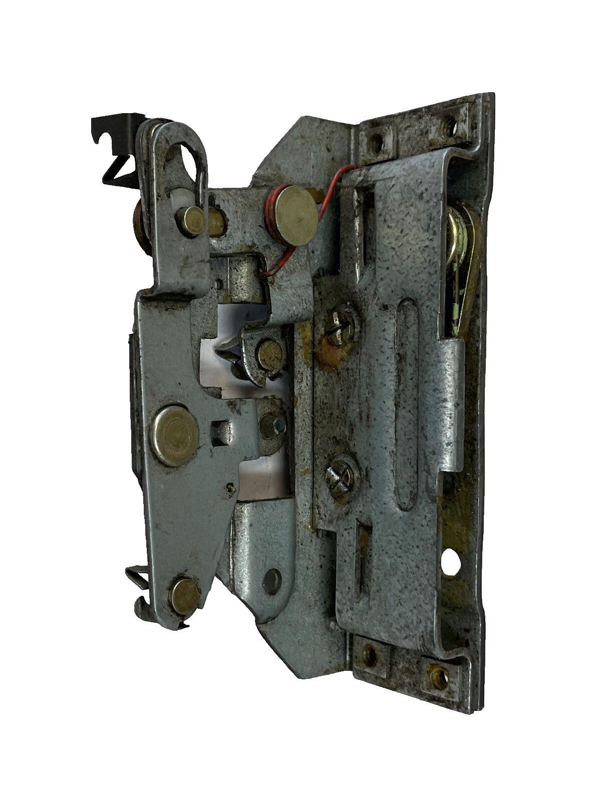 Jeep YJ Wrangler Passenger right Side Full Door Latch striker catch fit 92-95