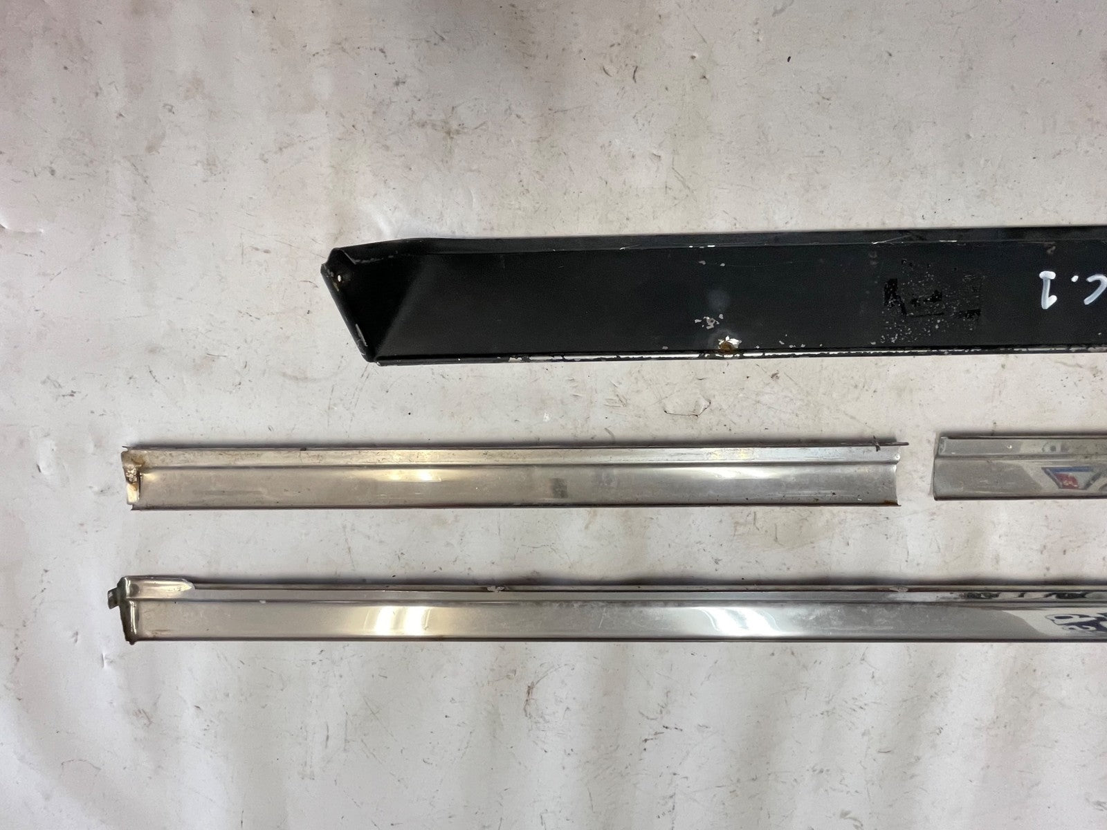Jeep Wagoneer chrome trim back door right side driver