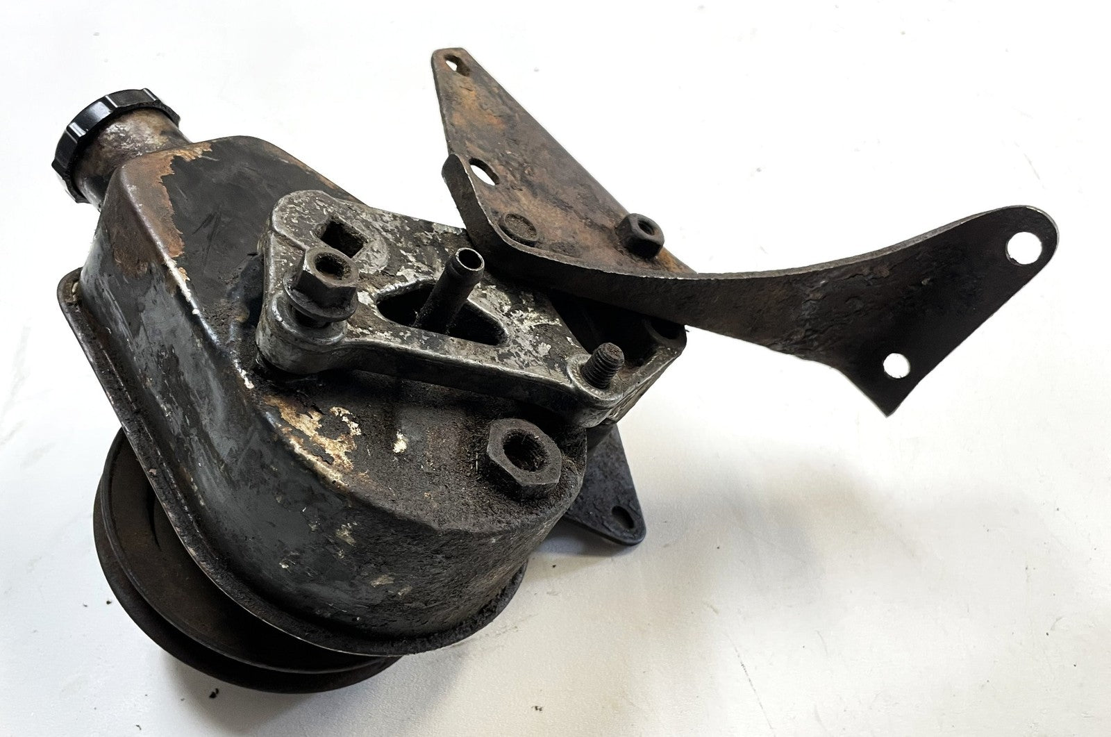 Jeep CJ5 CJ7 YJ 4.2 six cylinder power steering pump brackets Wrangler 258ci
