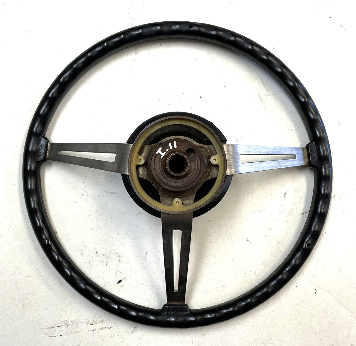 Jeep CJ steering wheel CJ5 CJ7 76-86 AMC horn button black J10 Cherokee AMC FSJ