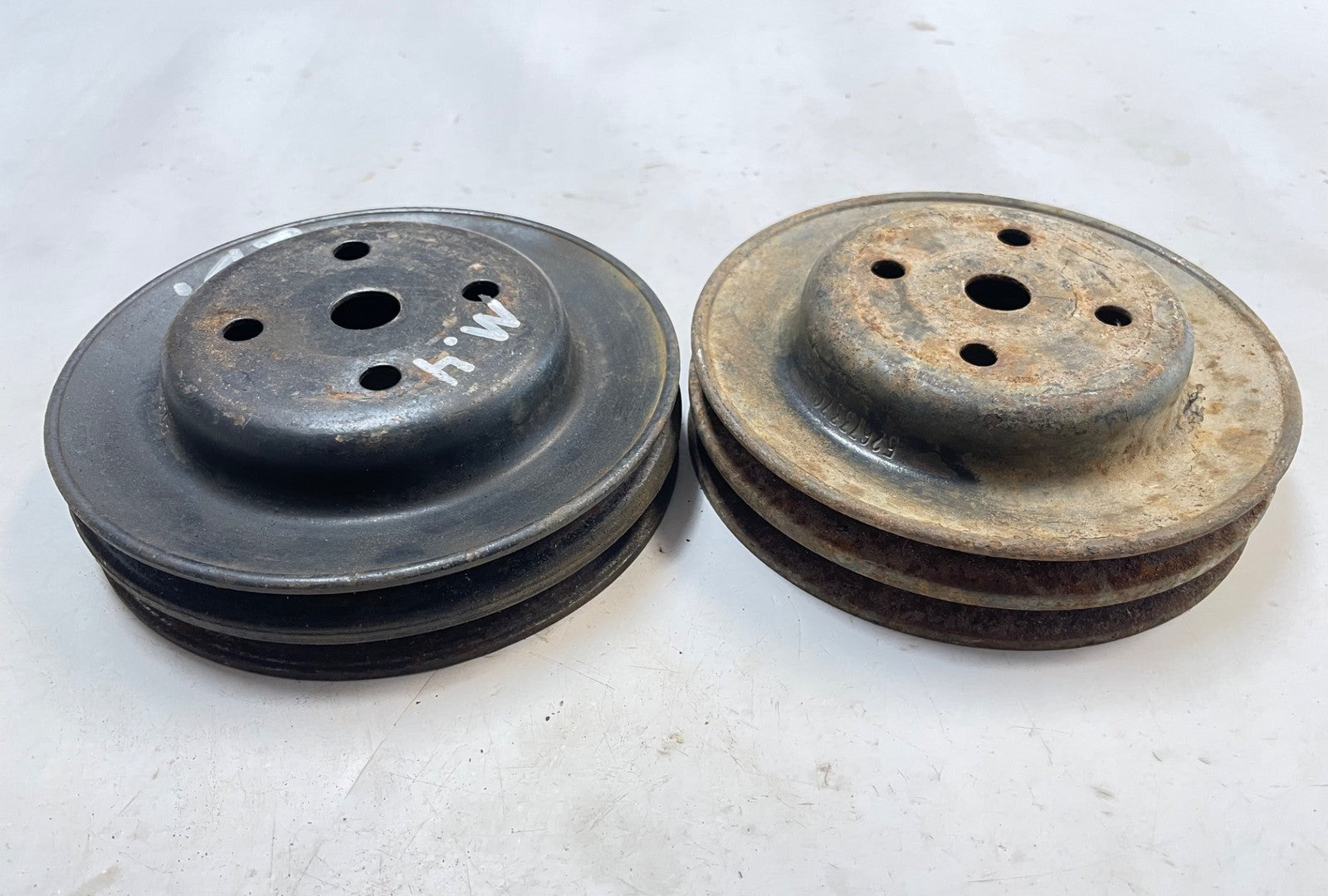 Jeep AMC Pontiac iron duke fan pulley 4 cylinder 151ci. 2.5 CJ5 CJ7 GM 562733ZC