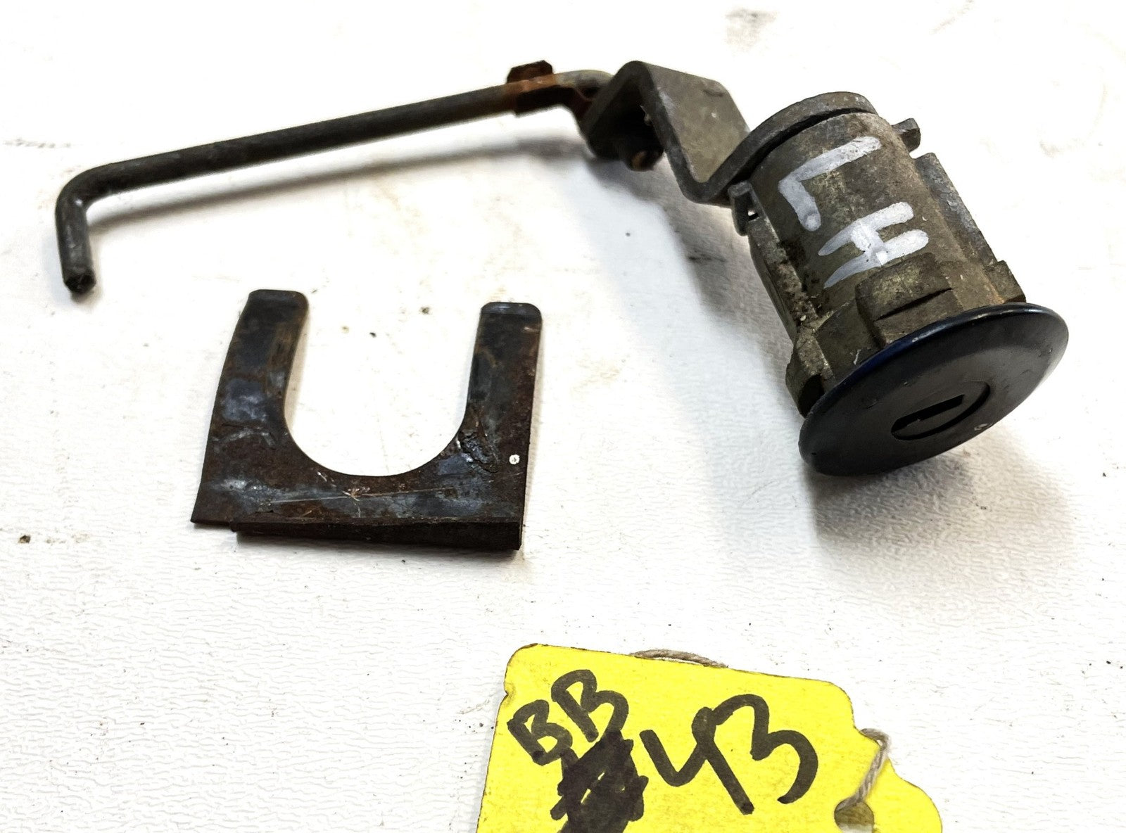 Jeep CJ7 YJ Full Door Key Lock Cylinder and Linkage Rod Wrangler fits 81-90