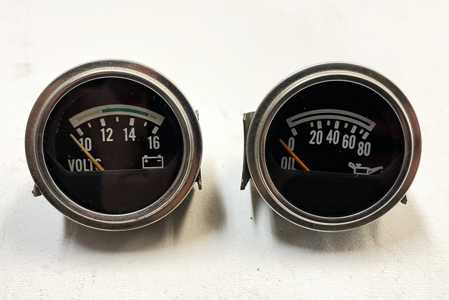 Jeep CJ Oil Pressure Volts Gauge Factory Faria CJ5 CJ7 CJ8 AMC Gauges Battery