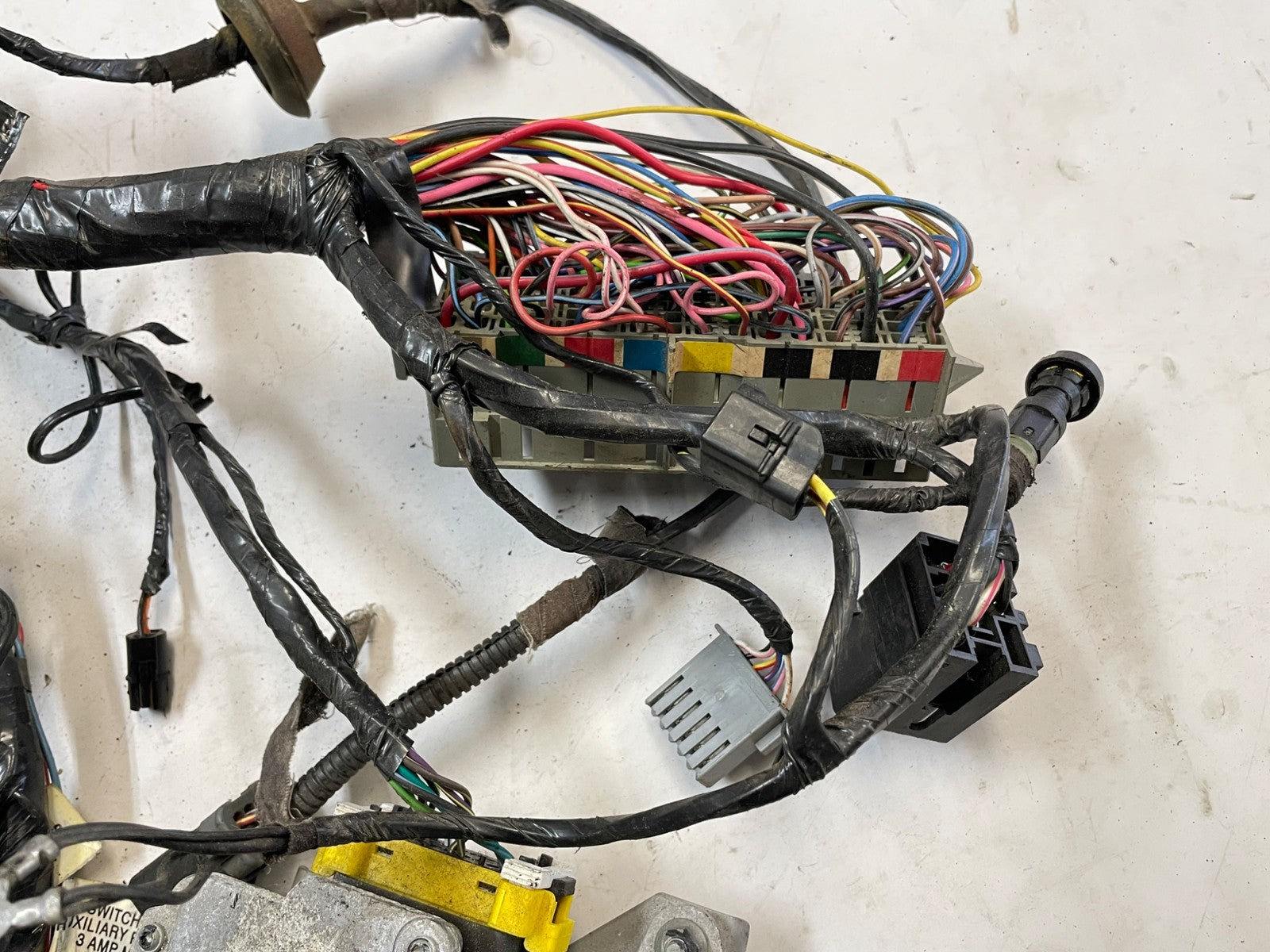 2000 Jeep TJ Wrangler Dash Wire Harness wiring P56009508AJ fuses P56010104AH