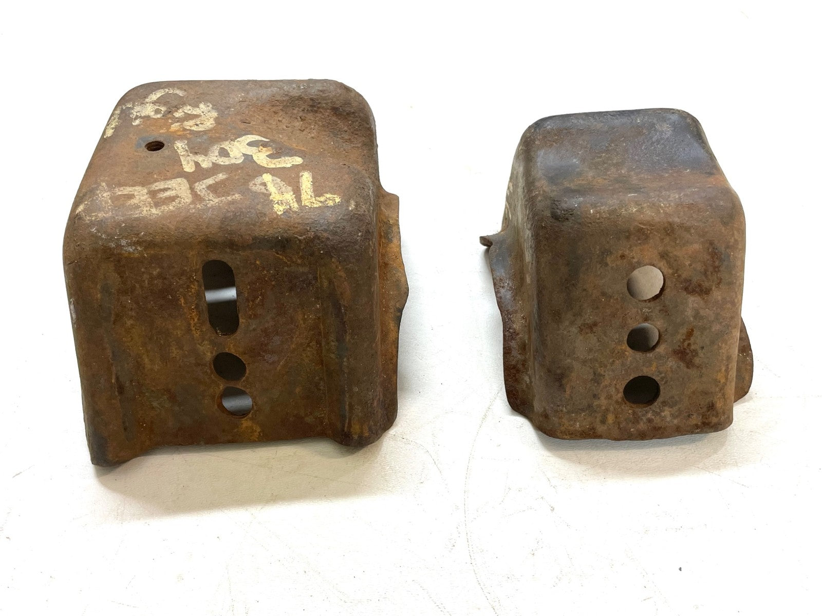 Jeep CJ V8 motor mounts fits 72-75 CJ5 AMC frame side 304 360 401 FREE SHIPPING