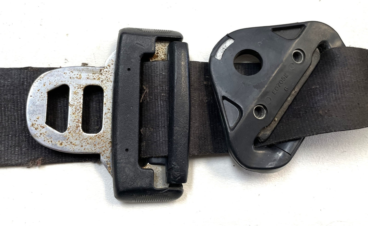 Jeep YJ front seat belt shoulder harness Driver Left Retractor Wrangler 92-95