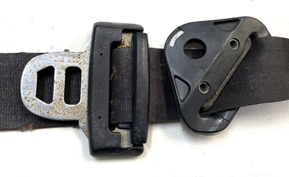 Jeep YJ front seat belt shoulder harness Driver Left Retractor Wrangler 92-95