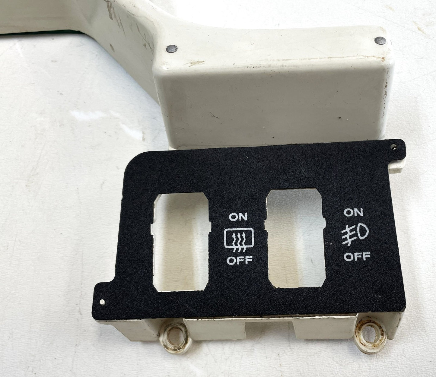 Jeep YJ Warning Dash Warning Light Indicator Bezel Fog Light n Defrost Wrangler