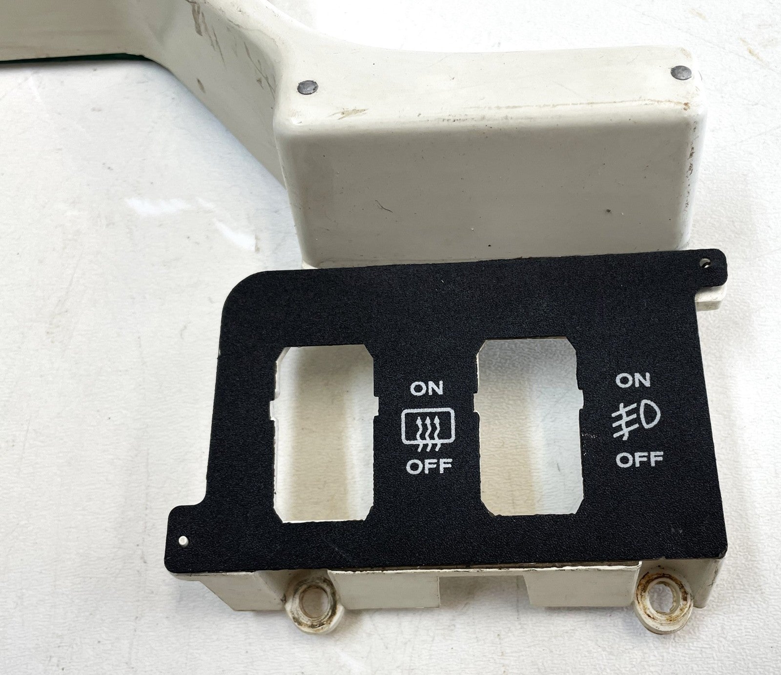 Jeep YJ Warning Dash Warning Light Indicator Bezel Fog Light n Defrost Wrangler