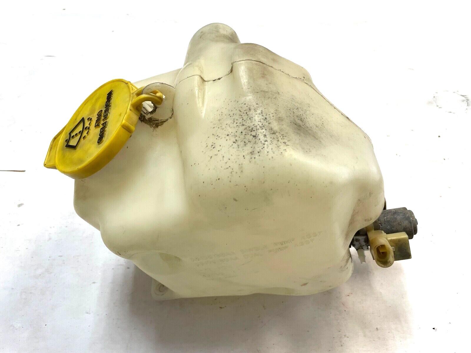 Jeep Wrangler windshield washer tank bottle reservoir Dual Motors fits 97-02 TJ