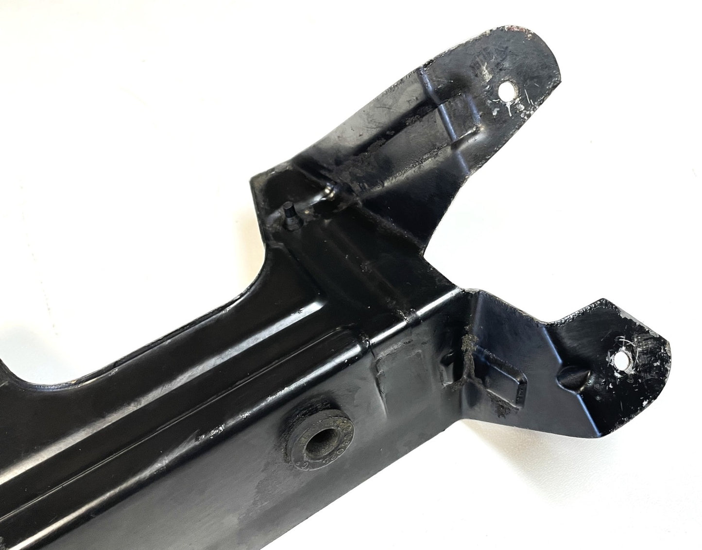 Jeep YJ Wrangler 2.5 air cleaner filter box mount bracket 4 cylinder 87-90