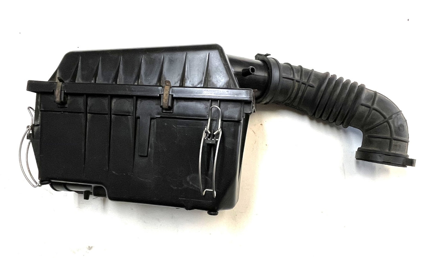 Jeep YJ 2.5 four cylinder Air Cleaner Air Filter Box Intake fits 91-95 Wrangler