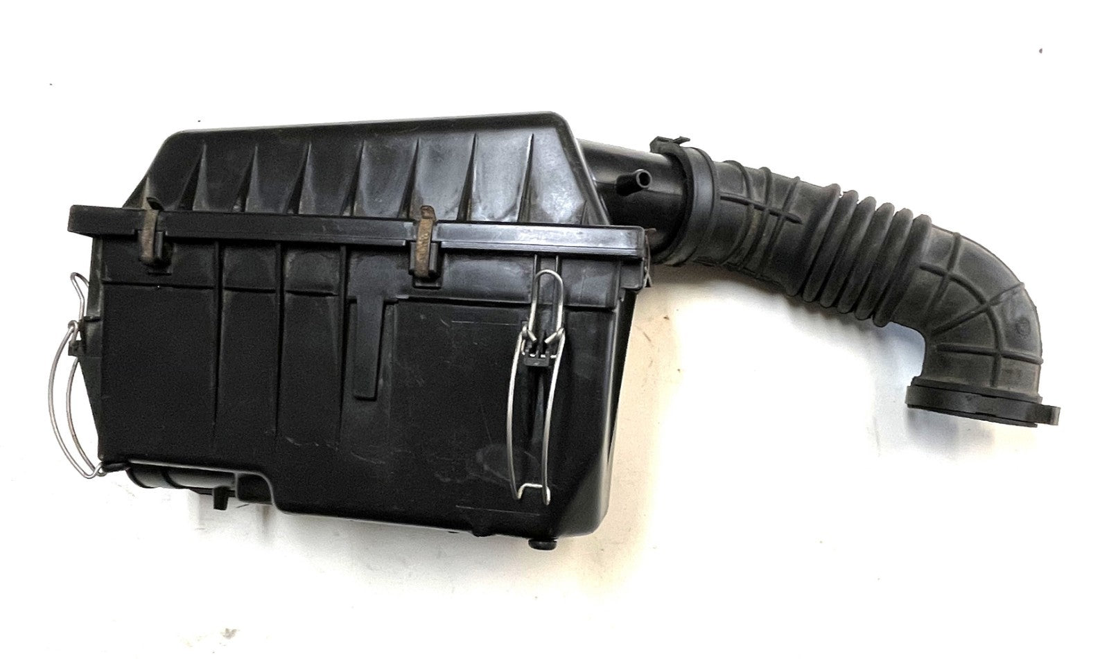 Jeep YJ 2.5 four cylinder Air Cleaner Air Filter Box Intake fits 91-95 Wrangler