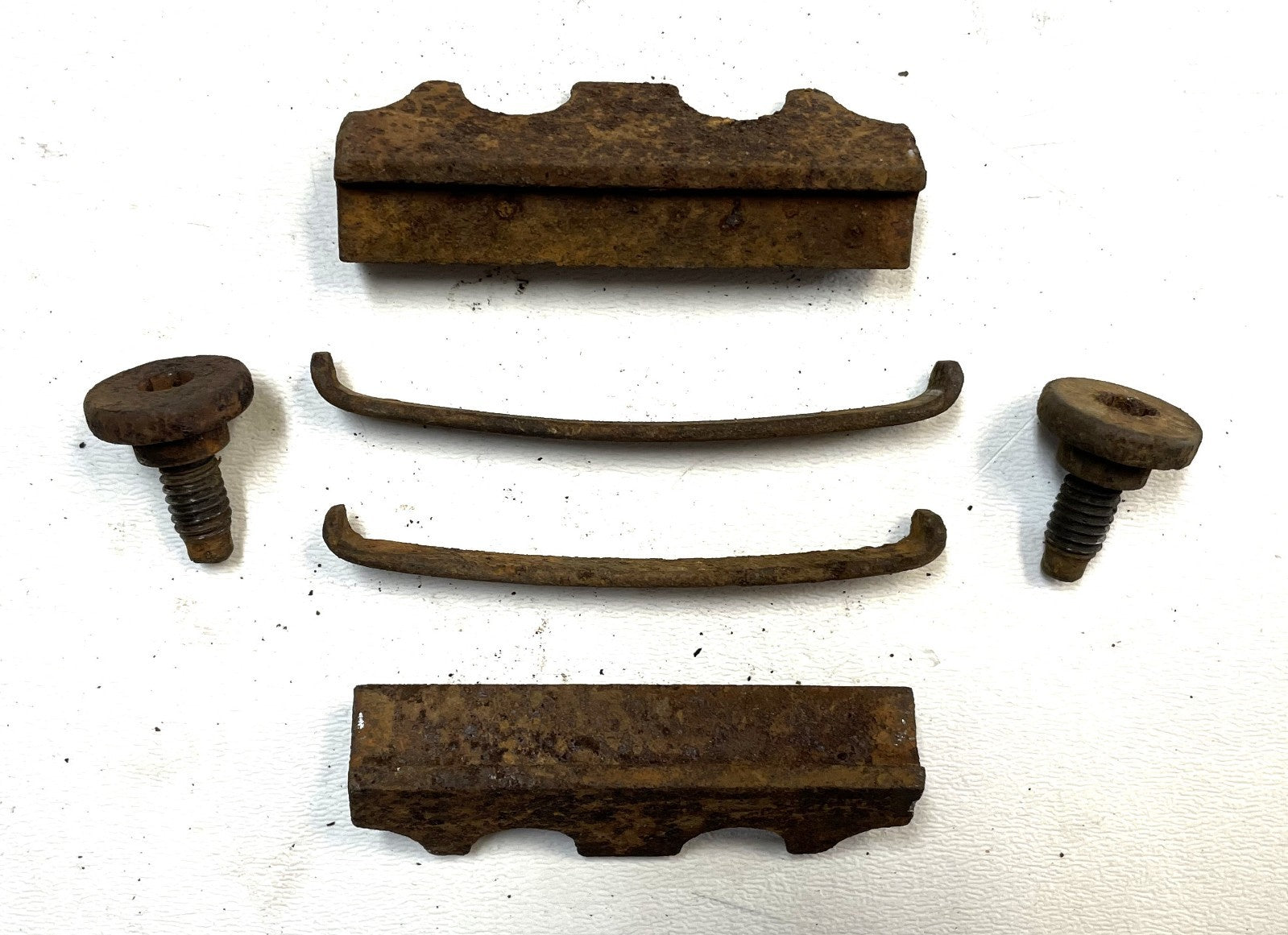 Jeep CJ Disc Brake Caliper Retainer Bracket w/ screws CJ5 CJ7 CJ8 AMC 78-81 Pair
