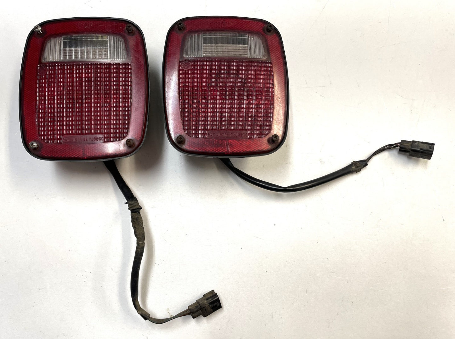98-06 Jeep TJ Tail Lights Left Right Driver Passenger Wrangler Taillights