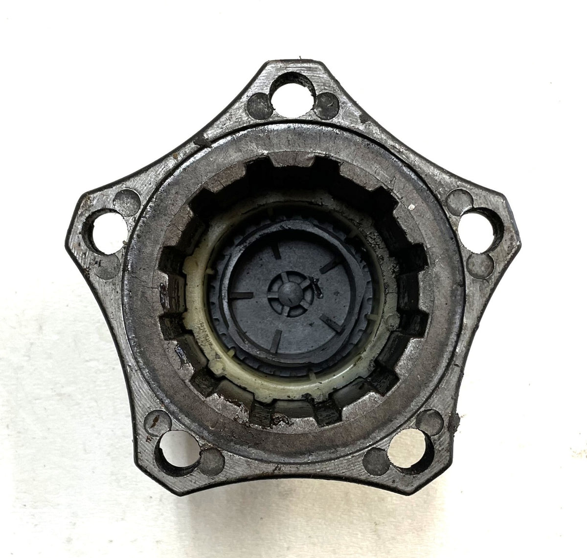 Jeep CJ Locking hub stock dana 30 six bolt 27 spline 82-86 CJ5 CJ7 HOUSING ONLY