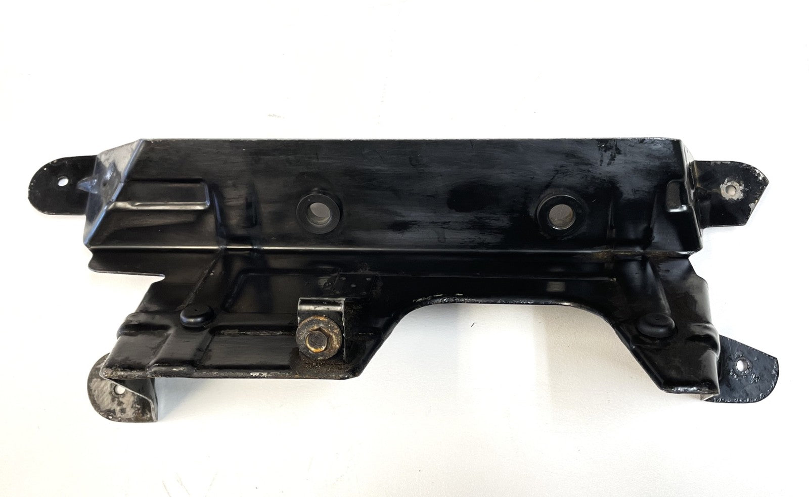 Jeep YJ Wrangler 2.5 air cleaner filter box mount bracket 4 cylinder 87-90