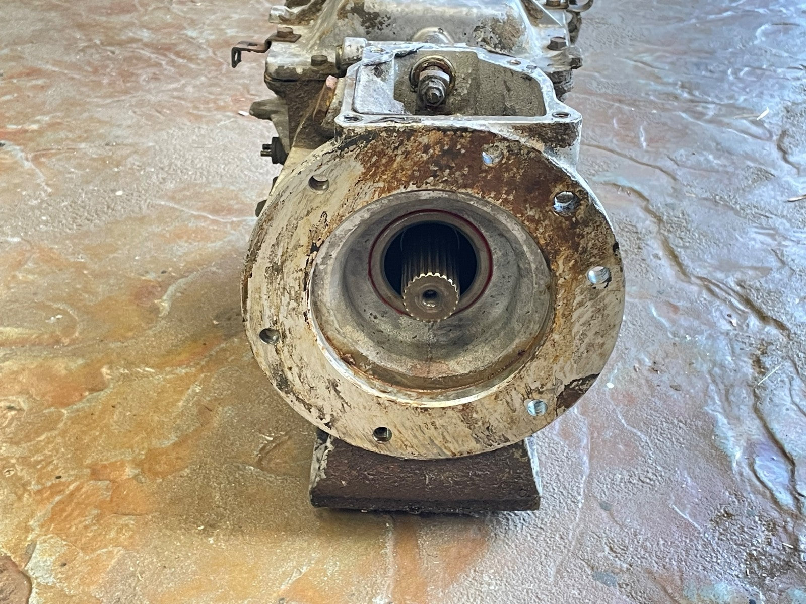 Jeep CJ SR4 four speed manual transmission CJ7 CJ8 Ford 13-32-097-902