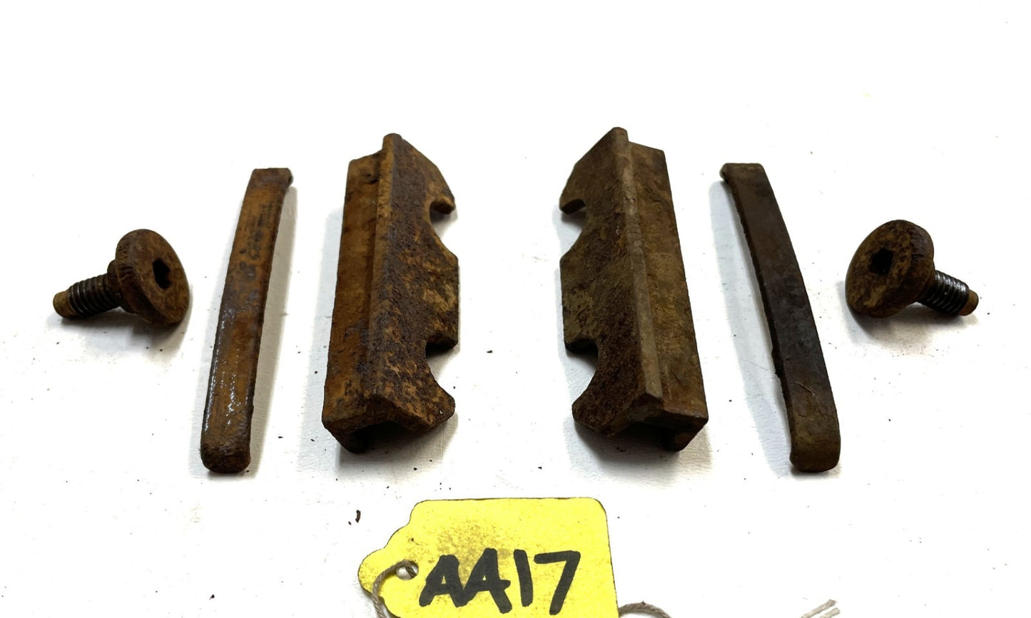 Jeep CJ Disc Brake Caliper Retainer Bracket w/ screws CJ5 CJ7 CJ8 AMC 78-81 Pair