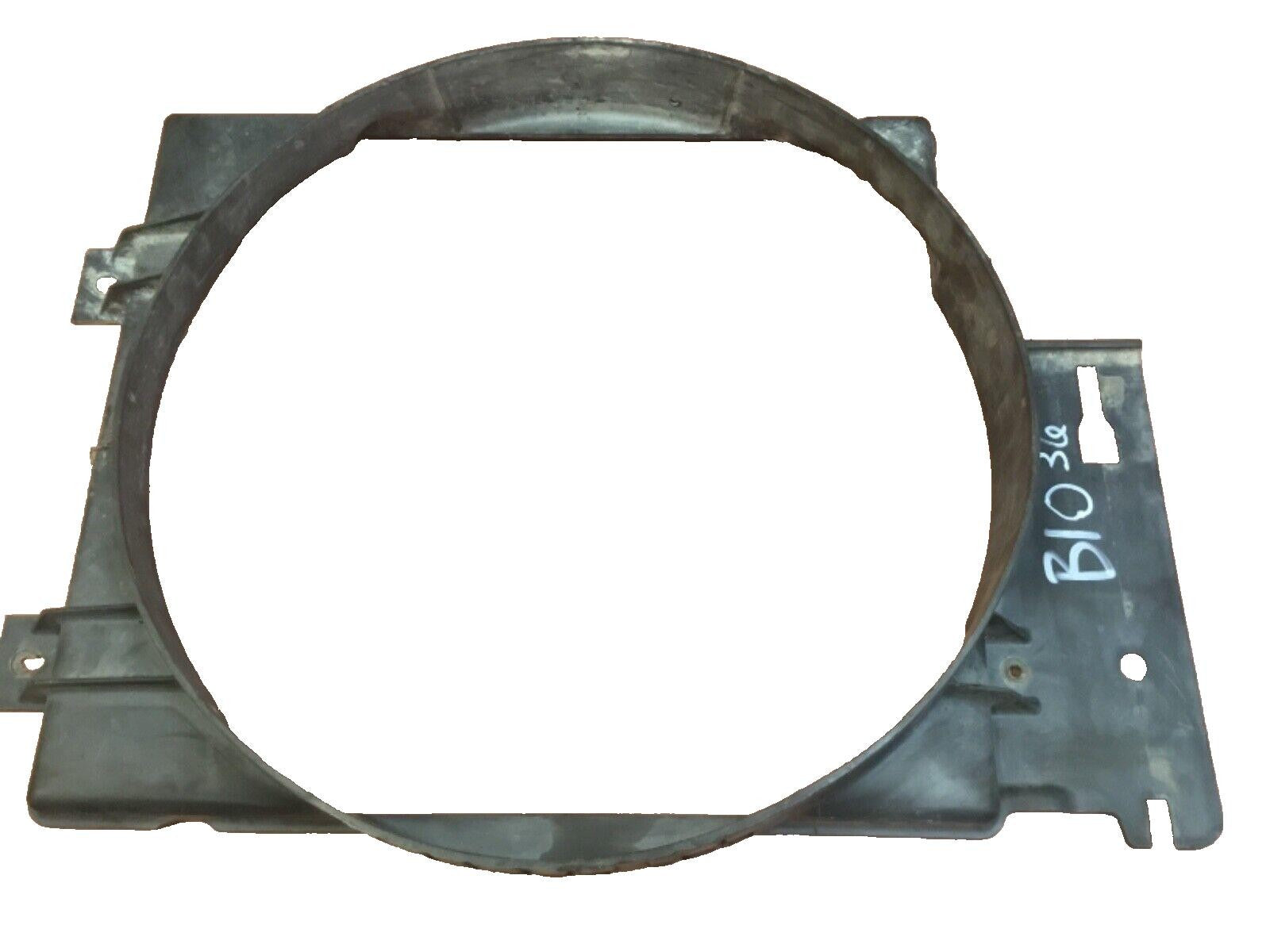 Jeep TJ Wrangler fan shroud 4.0 six Cylinder Radiator Cooling 4.0 liter