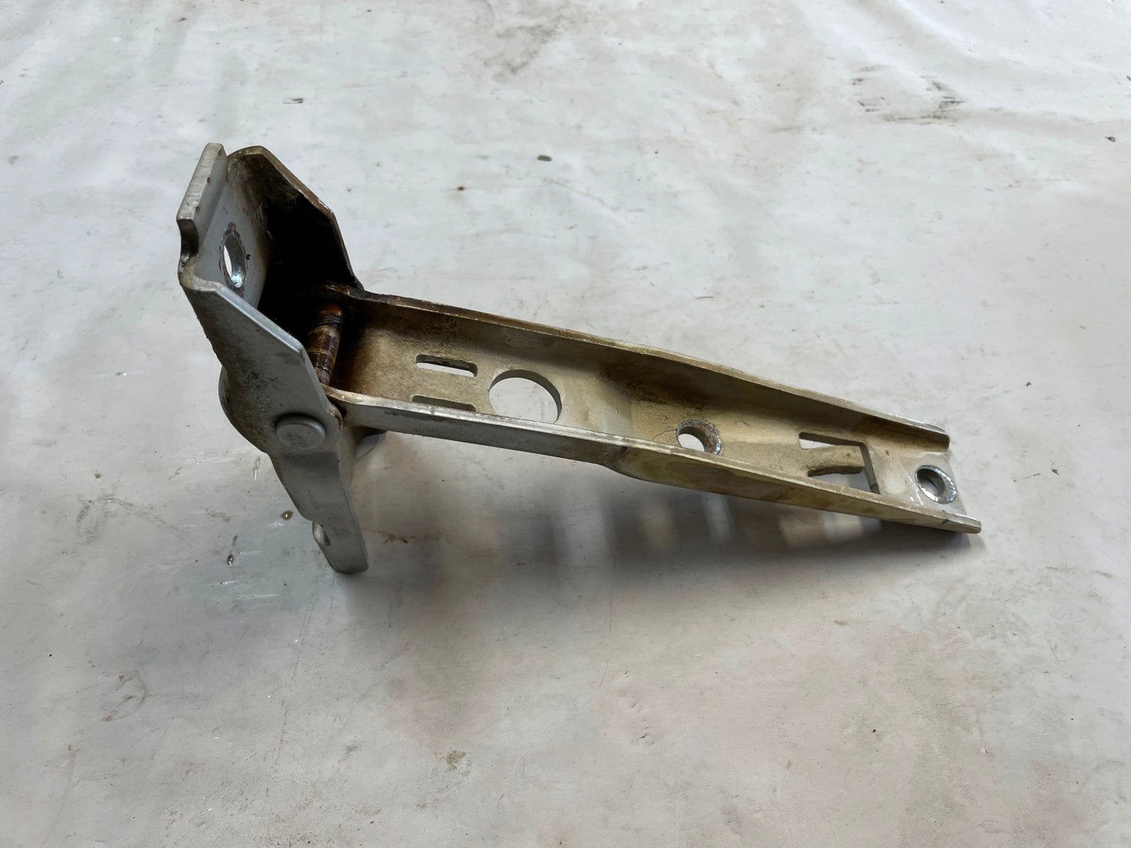 Jeep TJ Tailgate Hinges tail gate Hinge Set 04 05 06 Wrangler rear back