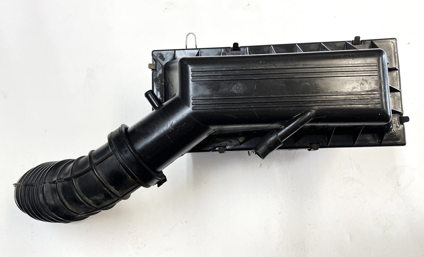 Jeep YJ 2.5 Four Cylinder Air Cleaner Filter Box Intake Tube Fits 91-95 Wrangler