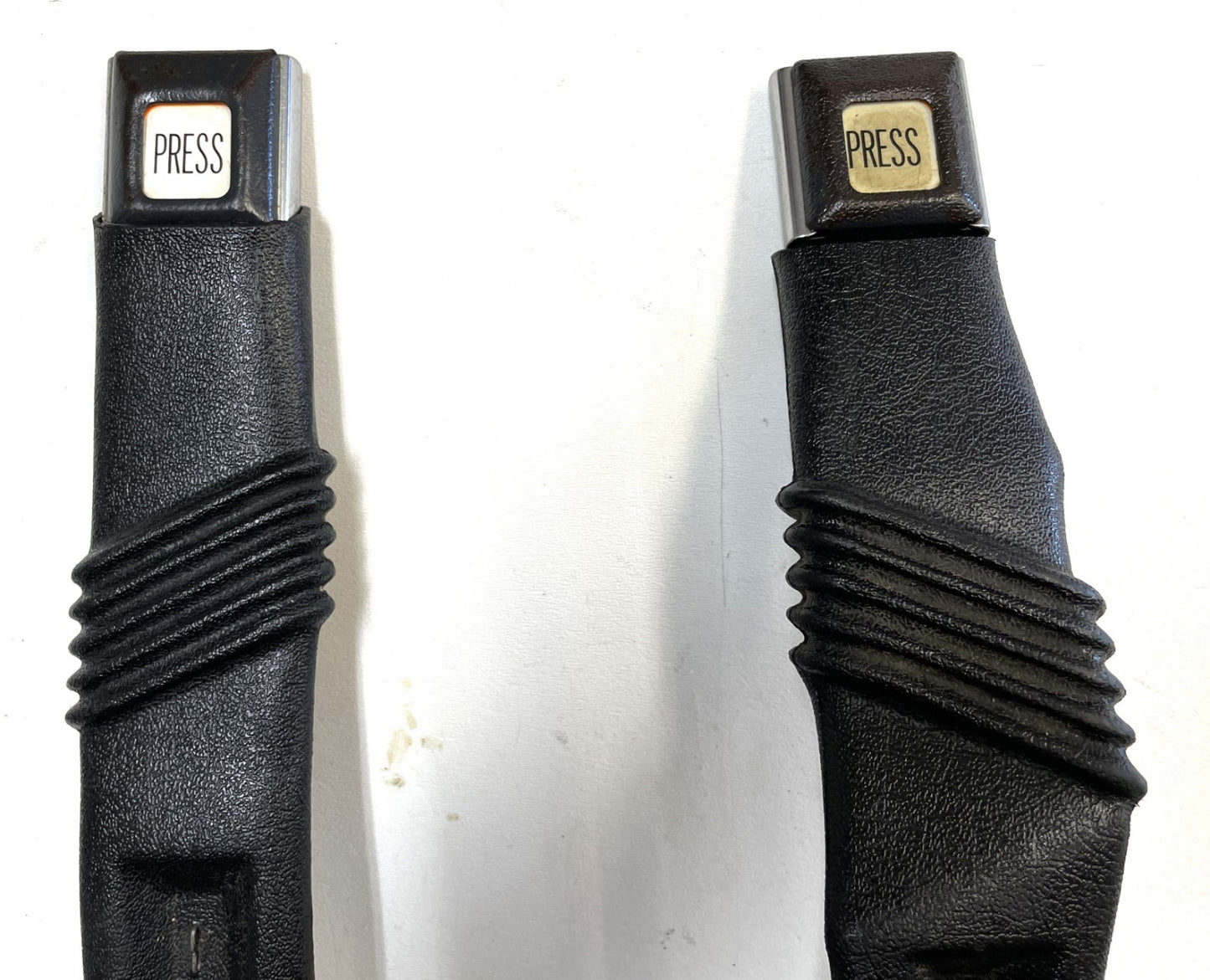 Jeep YJ Front Seat Belt Female Ends Buckles 92-95 Wrangler Belts FREE SHIPPING!!
