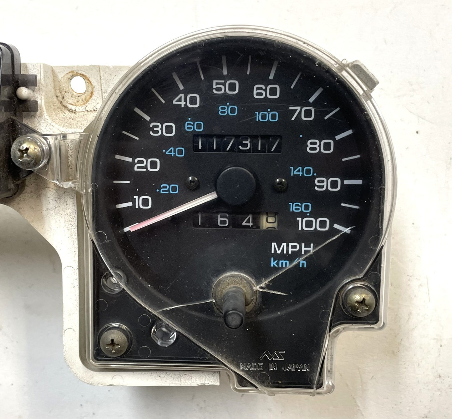 Jeep YJ Wrangler gauge cluster speedometer tachometer 117,045 gauges 92 93 94 95
