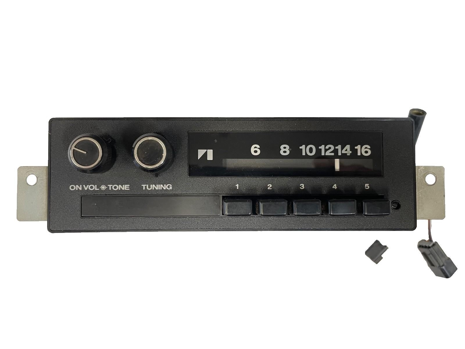 Jeep Radio Cherokee XJ  Comanche MJ  Factory NOS? fits 84-87 8956001650