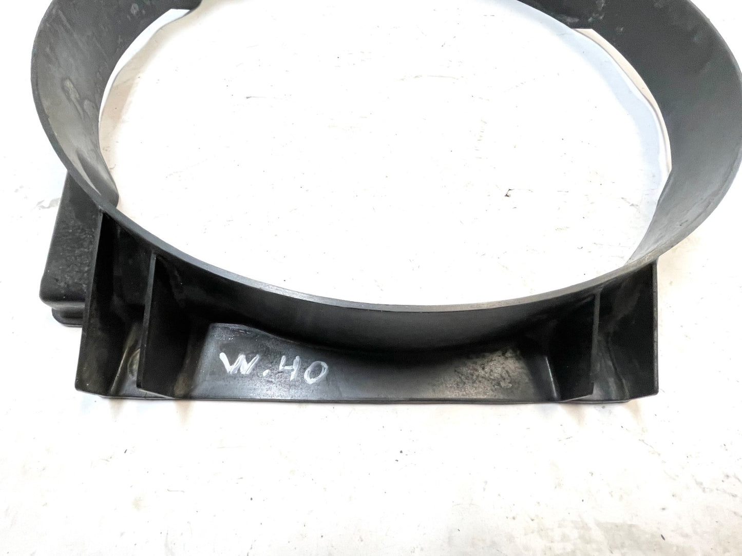 Jeep YJ 6 cylinder Fan Shroud 4.2 4.0 Radiator fits 87-95 Wrangler 8952040291