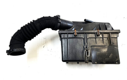 Jeep YJ 2.5 four cylinder Air Cleaner Air Filter Box Intake fits 91-95 Wrangler