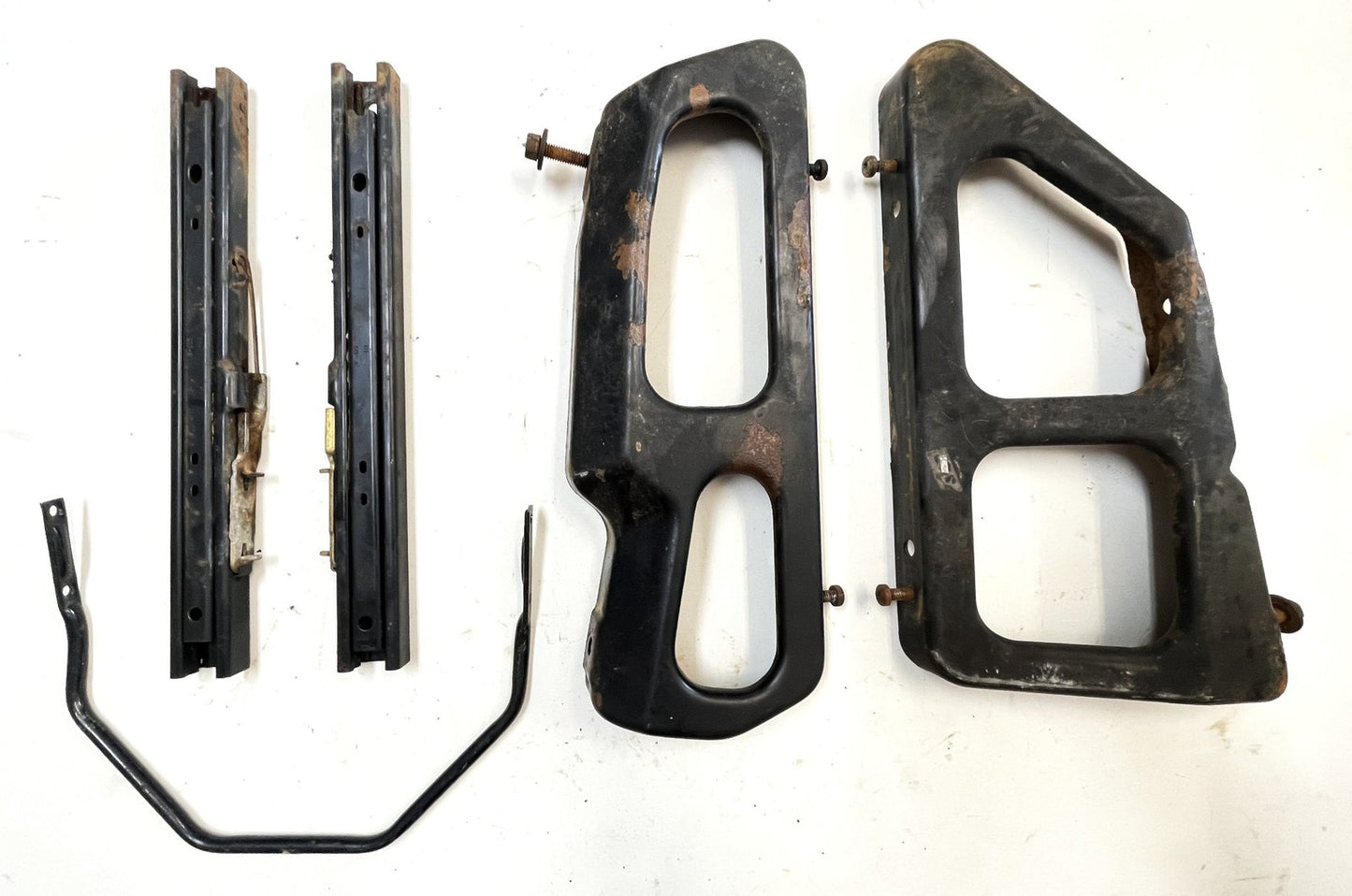 Jeep YJ Wrangler Driver Side Front Seat Bracket with Slider Riser fits 91-95