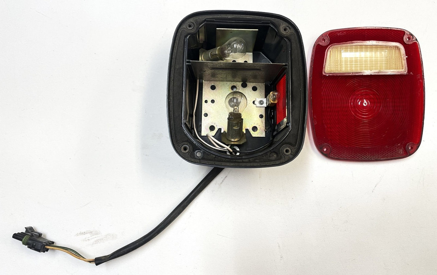 87-90 Jeep YJ Wrangler Tail Light Taillight Passenger Side Right FREE SHIP!