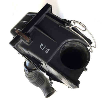 Jeep YJ 2.5 Four Cylinder Air Cleaner Filter Box Intake Tube Fits 91-95 Wrangler