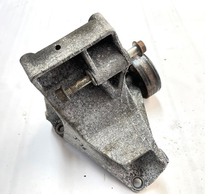 Engine Alternator Bracket Jeep Wrangler YJ (91-95) 53007602 fits 2.5 4.0 Motor