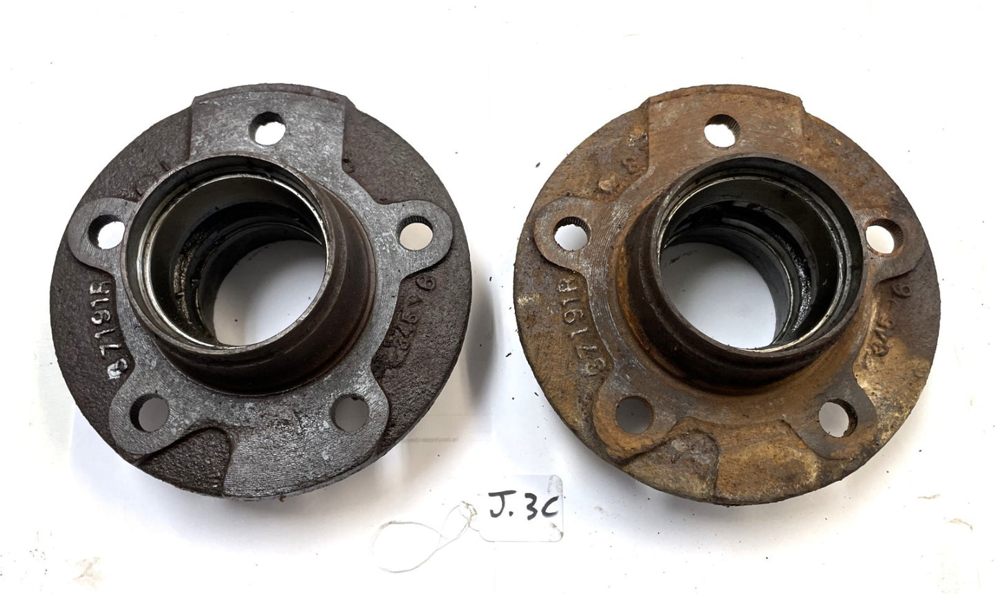 Jeep CJ disc brake bearing hub Dana 30 fits 78-81 CJ5 CJ7 6 bolt hubs (pair)