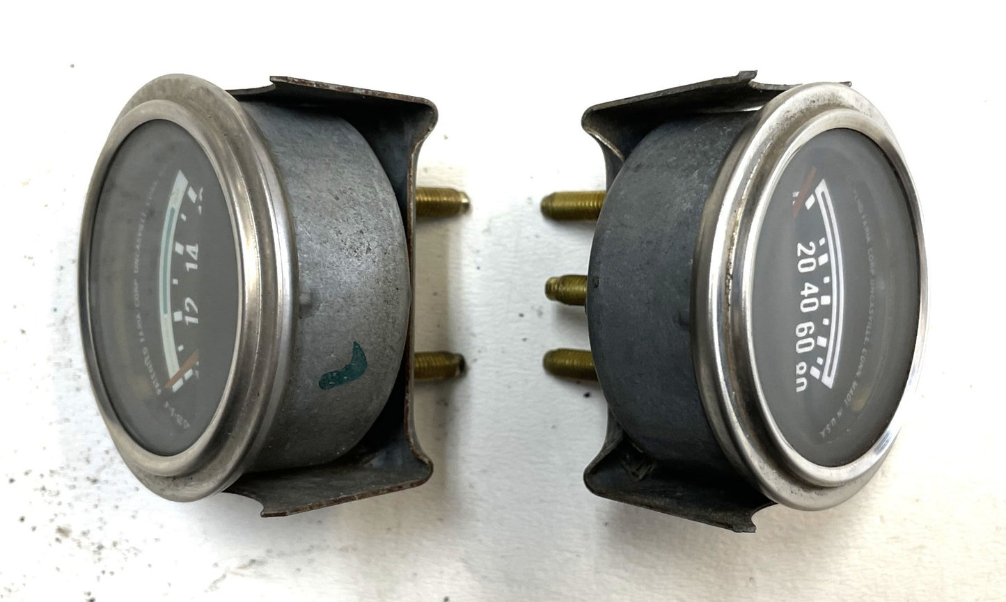 Jeep CJ Oil Pressure Volts Gauge Factory Faria CJ5 CJ7 CJ8 AMC Gauges Battery