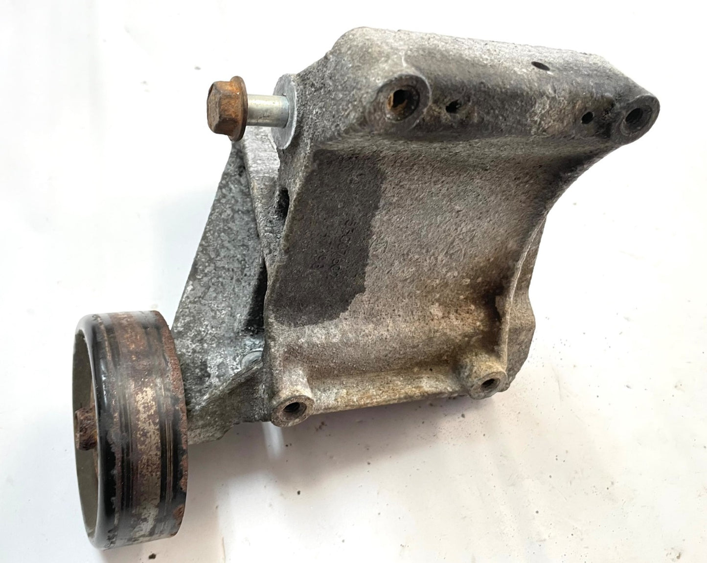 Engine Alternator Bracket Jeep Wrangler YJ (91-95) 53007602 fits 2.5 4.0 Motor