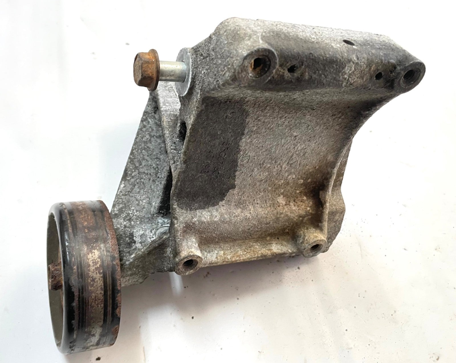 Engine Alternator Bracket Jeep Wrangler YJ (91-95) 53007602 fits 2.5 4.0 Motor