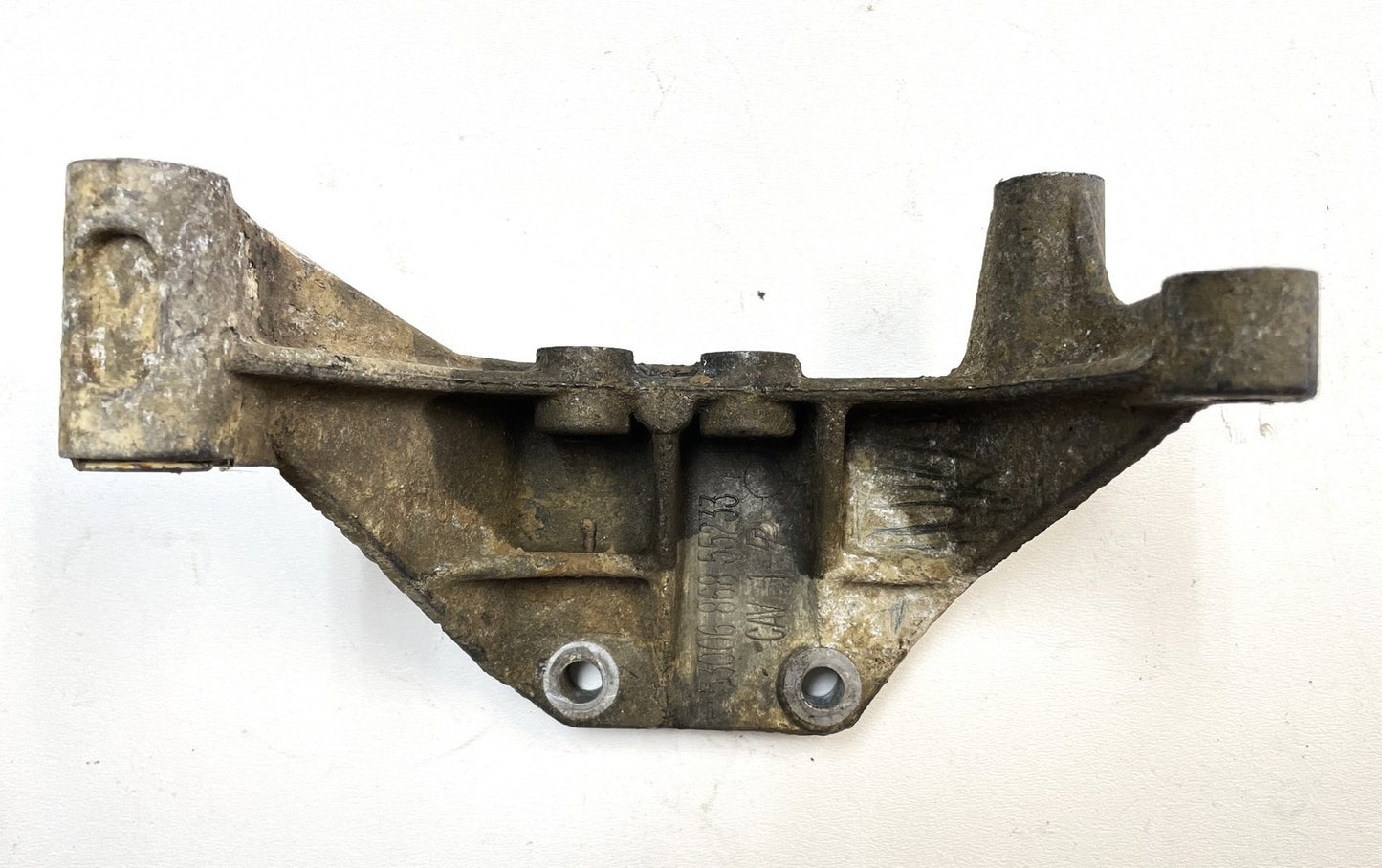 Jeep XJ Cherokee Alternator Lower Bracket 95-01 COUNTRY CLASSIC 5300686855233